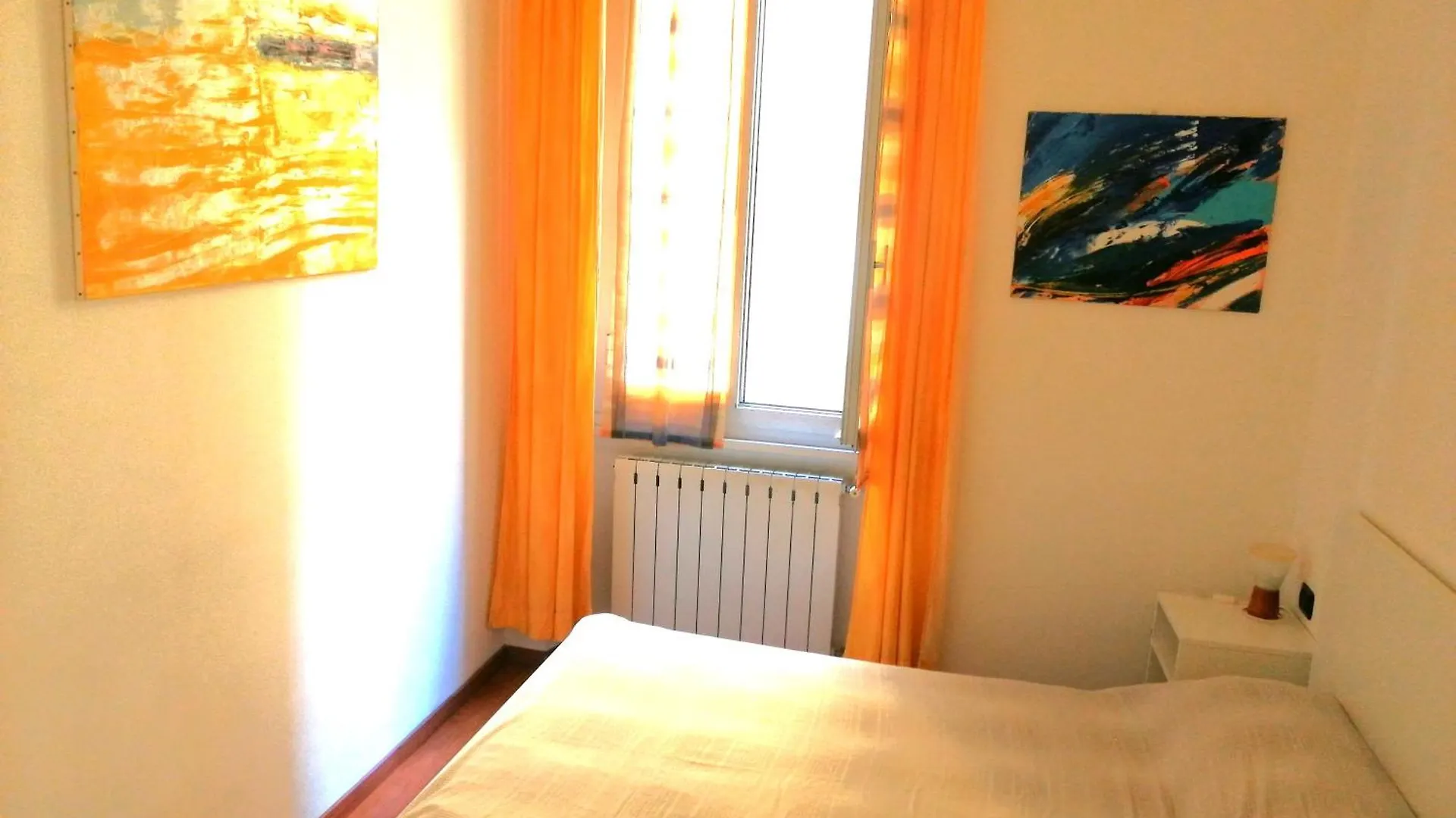 Ca'Saetta Bnb Holiday Home - Park & Go To Genoa Aquarium And Old Town 0*,  Italia